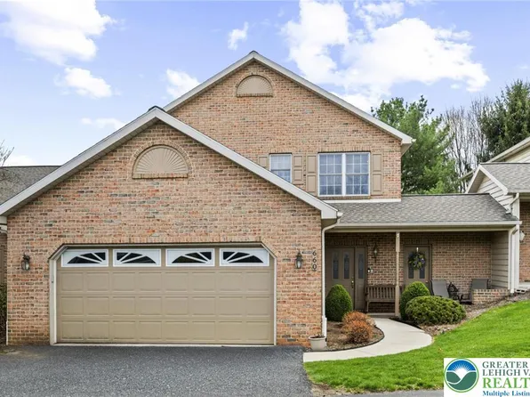660 Heiden Dr, Hummelstown, PA 17036