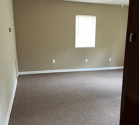 5th image of 403 S 4th St APT B