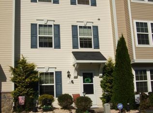 10 Lieutenant Ct, Bunker Hill, WV 25413