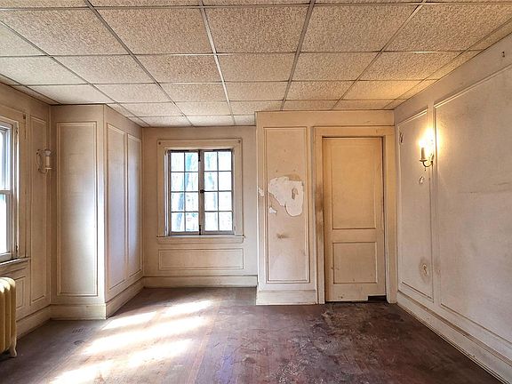5th image of 540 Webster Avenue