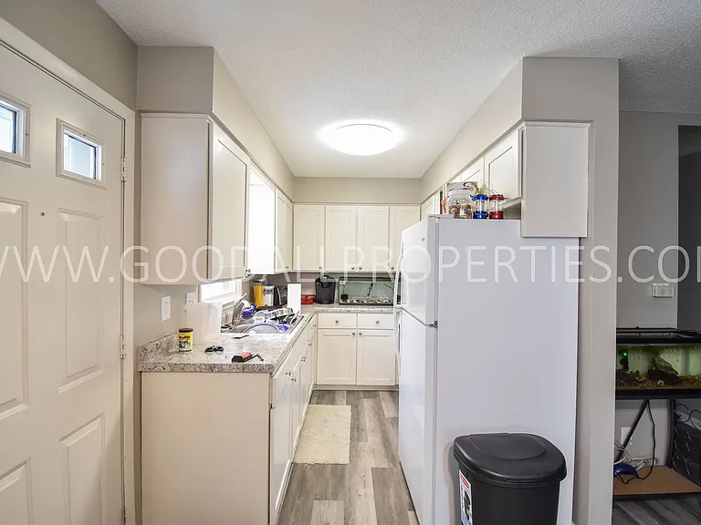1932 E 29th St — Photo 2