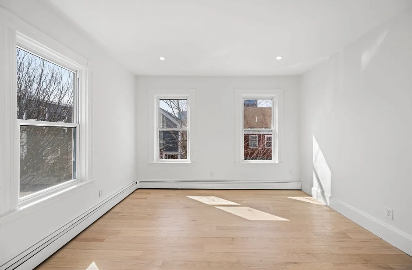 3 bed, 1190 sqft, $4,500 — Photo 4