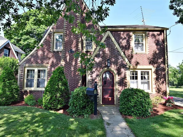 70 Nelson Street, Farmingdale, NY 11735