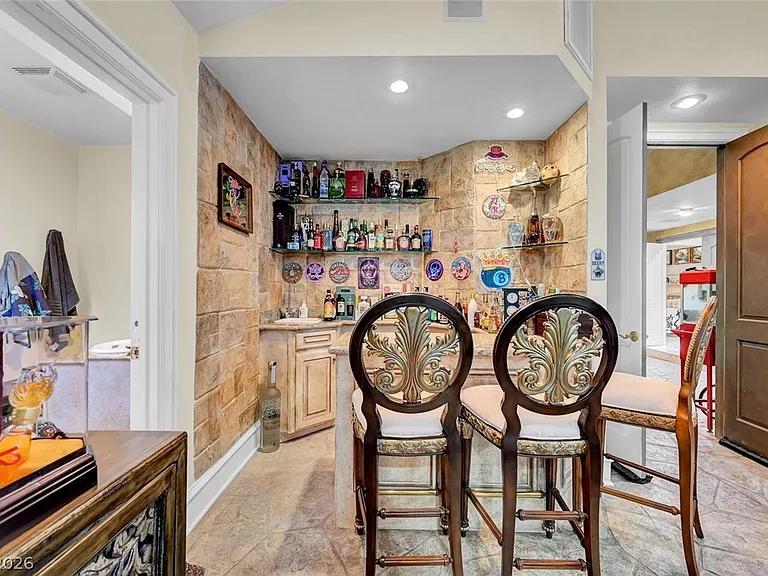 7258 Loma Alta Cir #0 — Photo 40