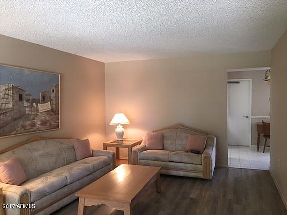 2nd image of 10527 W Palmeras Dr