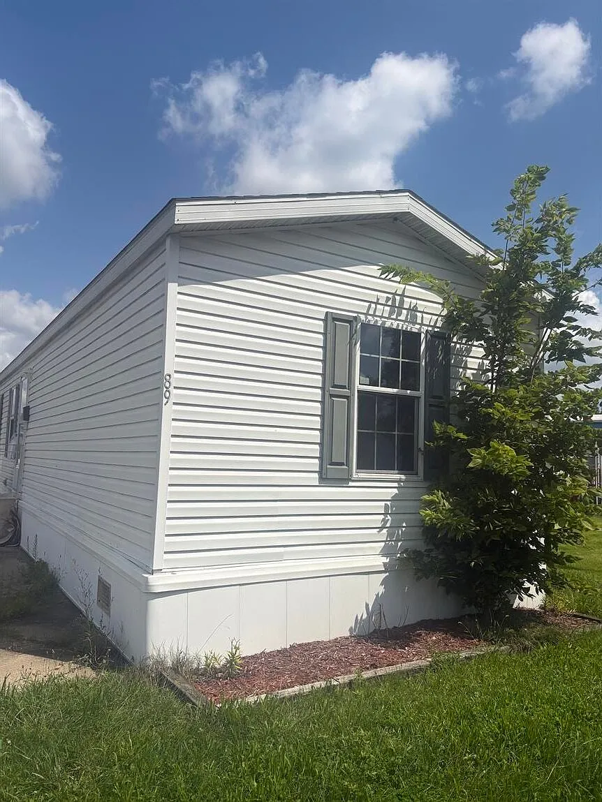 3 bed, 2.0 bath, 924 sqft, $850 — Photo 2