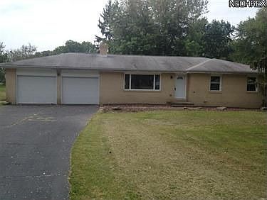 3rd image of 8390 Brookwood Dr NE