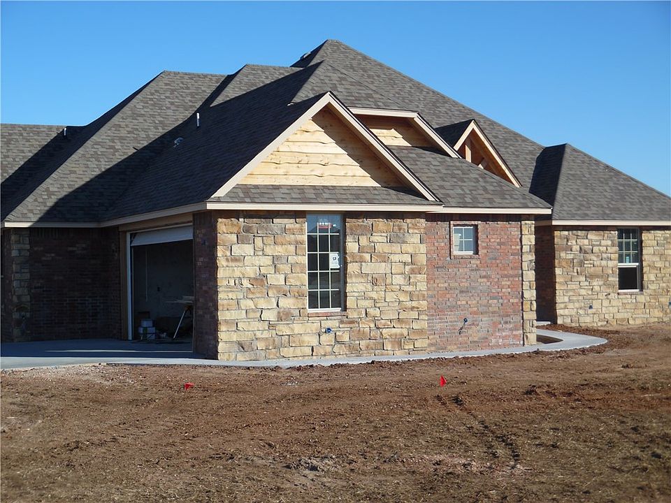 2nd image of 6224 Northridge Ln NE