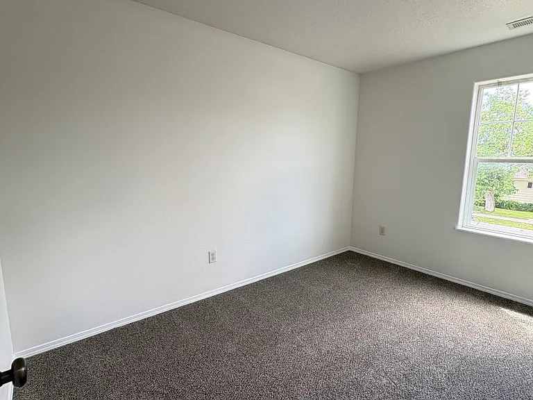 2029 W Kent Ave — Photo 19
