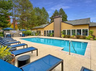Newport Crossing, Newcastle, WA 98059