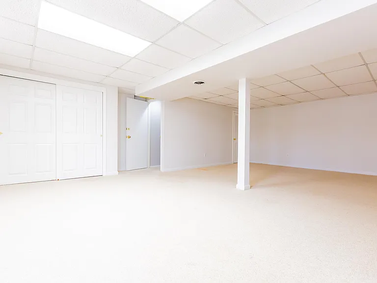 15222 Kempwood Dr — Photo 25