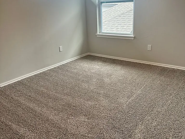 230 SW 34th St #1313 — Photo 5