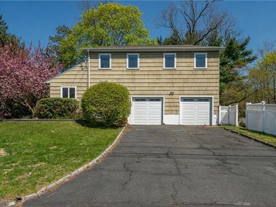 209 Woodhampton Drive, White Plains, NY, 10603