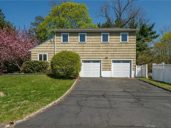 209 Woodhampton Drive, White Plains, NY 10603