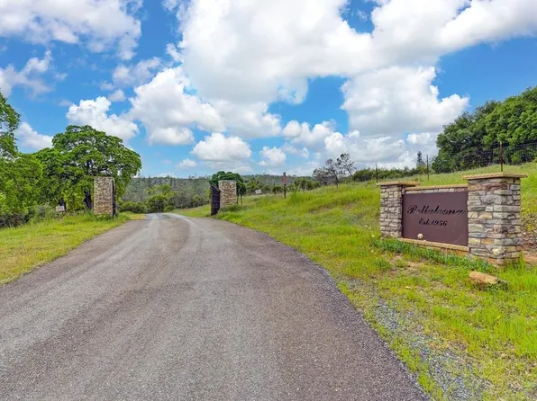 4822 Salmon Falls Rd, Pilot Hill, CA 95664