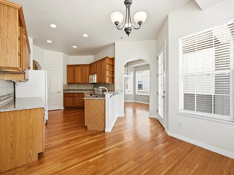 608 Crosswind Point — Photo 9