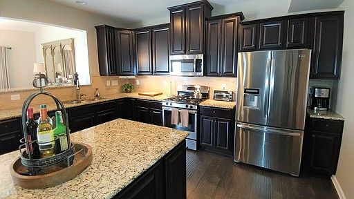 5th image of 6016 Parkview Ct
