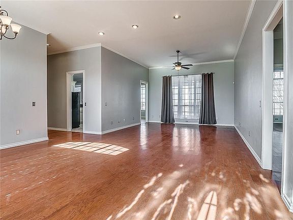 4th image of 4725 SE 118th St
