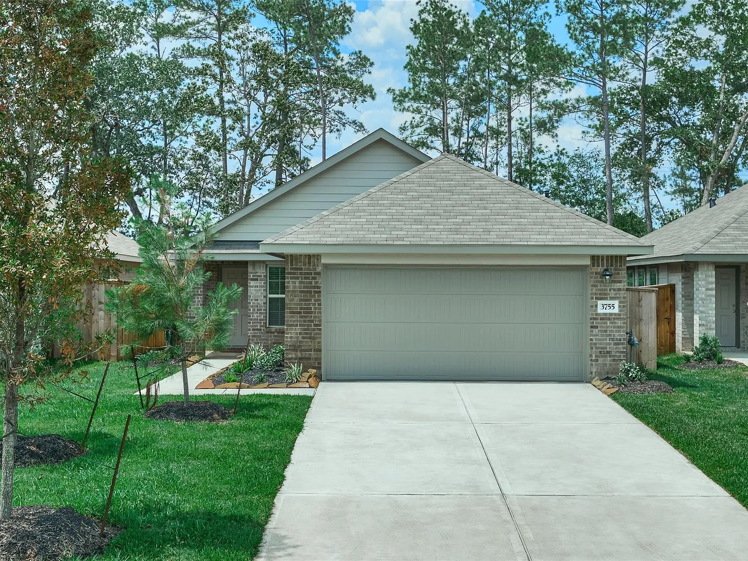 3 bed, 2.0 bath, 1313 sqft, $1,800 — Photo 1