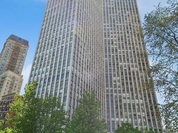 2626 N Lakeview Ave APT 3302, Chicago, IL 60614