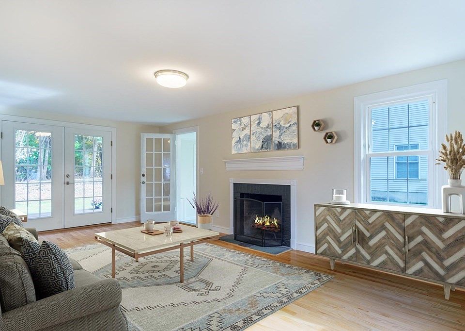 90 Hartwick St, Springfield, MA 01108 | Zillow