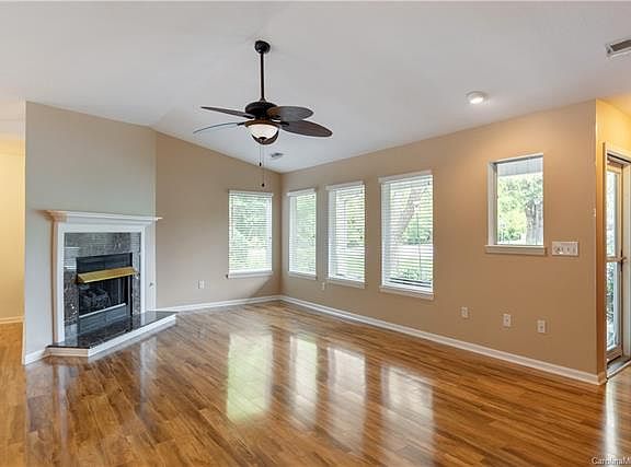 5th image of 706 W Saint Johns Way