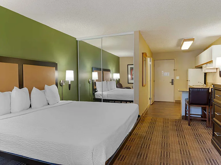 Studio Suite - 1 King Bed