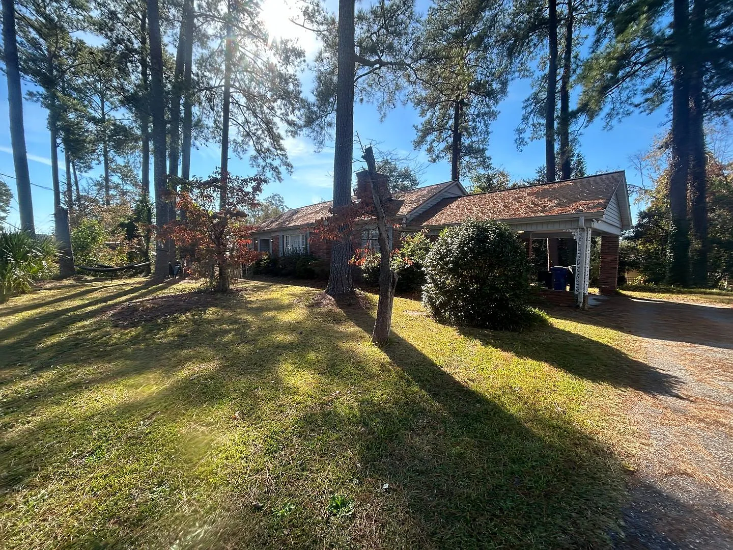 Pre-Leasing For The 20272028 School Year! 3 Bedrooms | 2 Bathrooms Available Early July 2027! — Photo 2