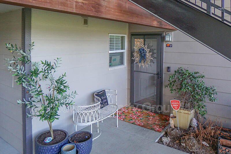 1st image of 14019 NE 20th Ave APT 37
