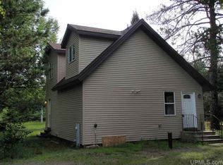 N17206 Sand Rd, Pembine, WI 54156