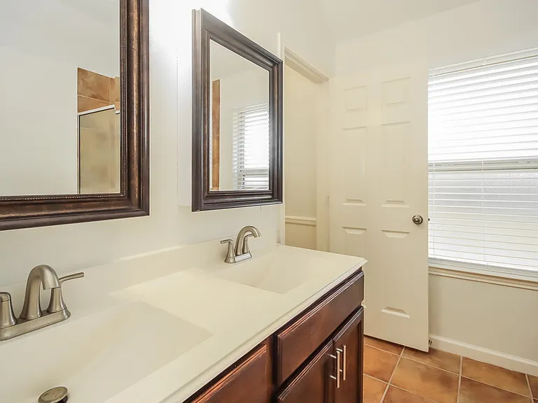 9010 Saint Laurent Ln — Photo 11