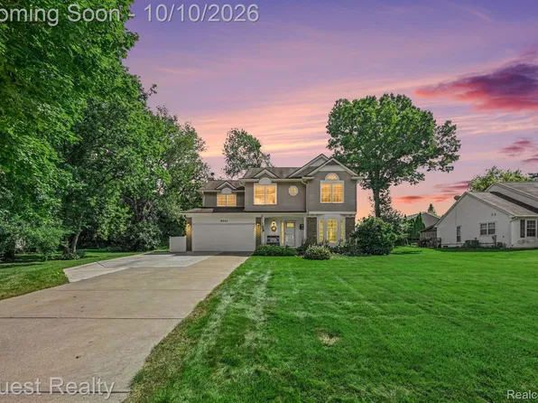 6041 Campfire Cir, Clarkston, MI 48346