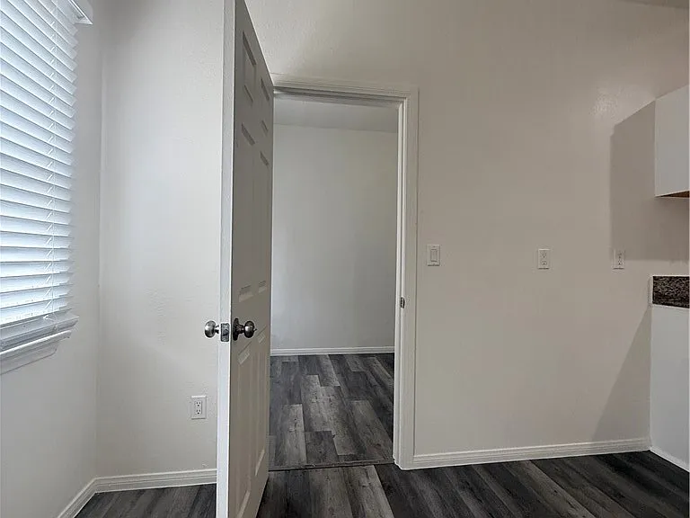 2001 Cedar Ave #13 — Photo 3