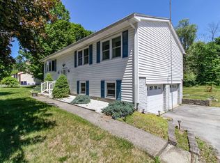 29 Grissom Pl, Salt Point, NY 12578