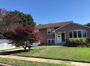 515 Linda Dr, East Meadow, NY 11554