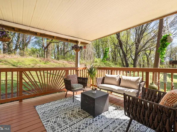 4317 Sangamore Rd #9, Bethesda, MD 20816