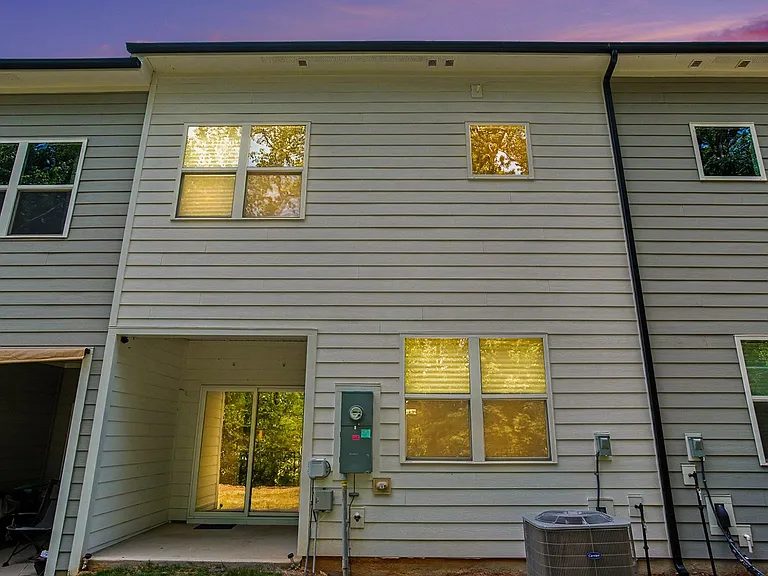 9512 Munsing Dr — Photo 31