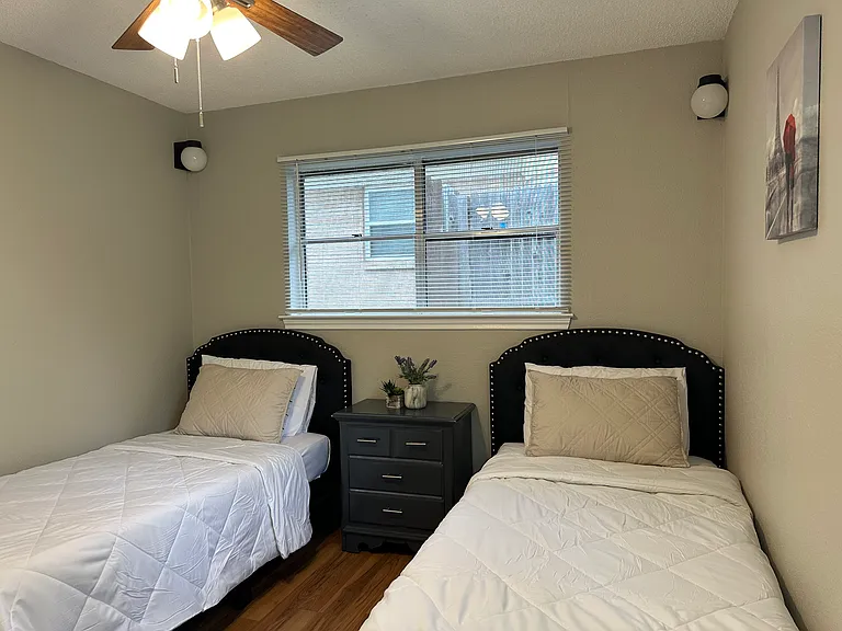 1607 Sagebrush Trl — Photo 59