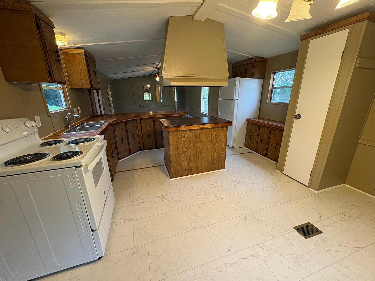 2 bed, 840 sqft, $1,000 — Photo 4