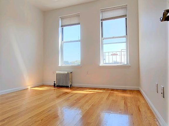 2nd image of 3426 44th St #1F