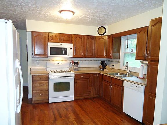 4th image of 214 High St #0