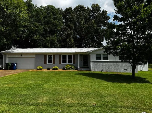 1005 Willow Cove Cir SE, Huntsville, AL 35802
