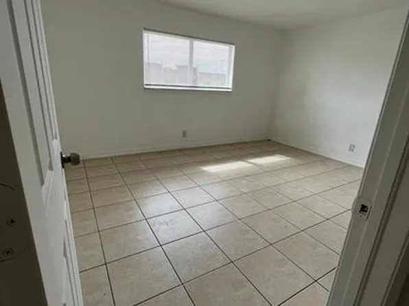 2930 NW 55th Ave APT 2B, Fort Lauderdale, FL 33313