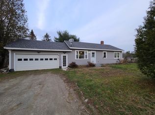 20 Hog Bay Rd, Franklin, ME 04634