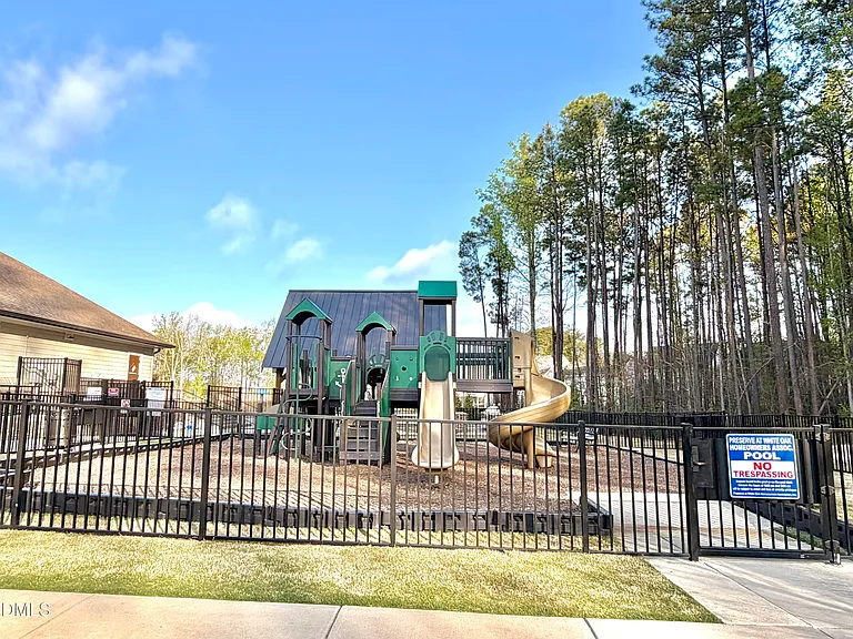 721 Vine Pond Ct — Photo 50