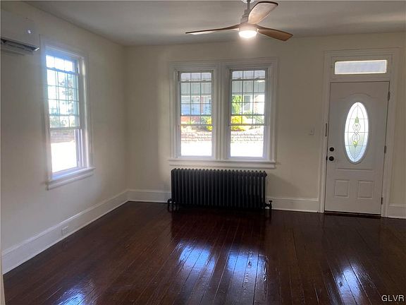 2nd image of 728 Washington Ave