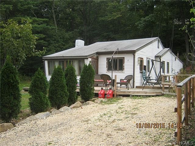 1st image of 18 Broadview Dr
