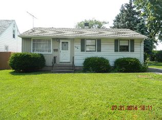 228 S Iowa Ave, Addison, IL 60101