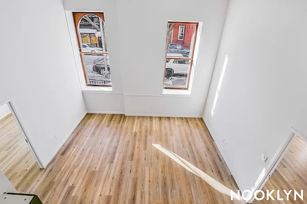 Rented by Nooklyn NYC LLC | media 48
