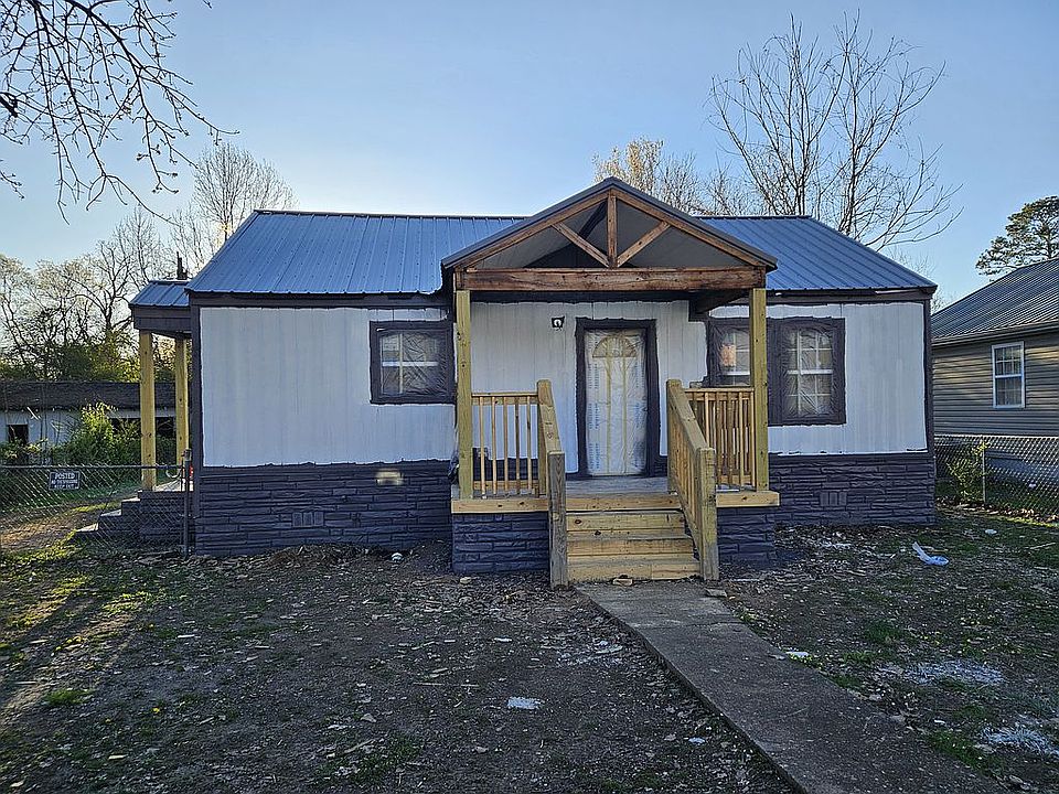 1st image of 214 Hollywood Dr